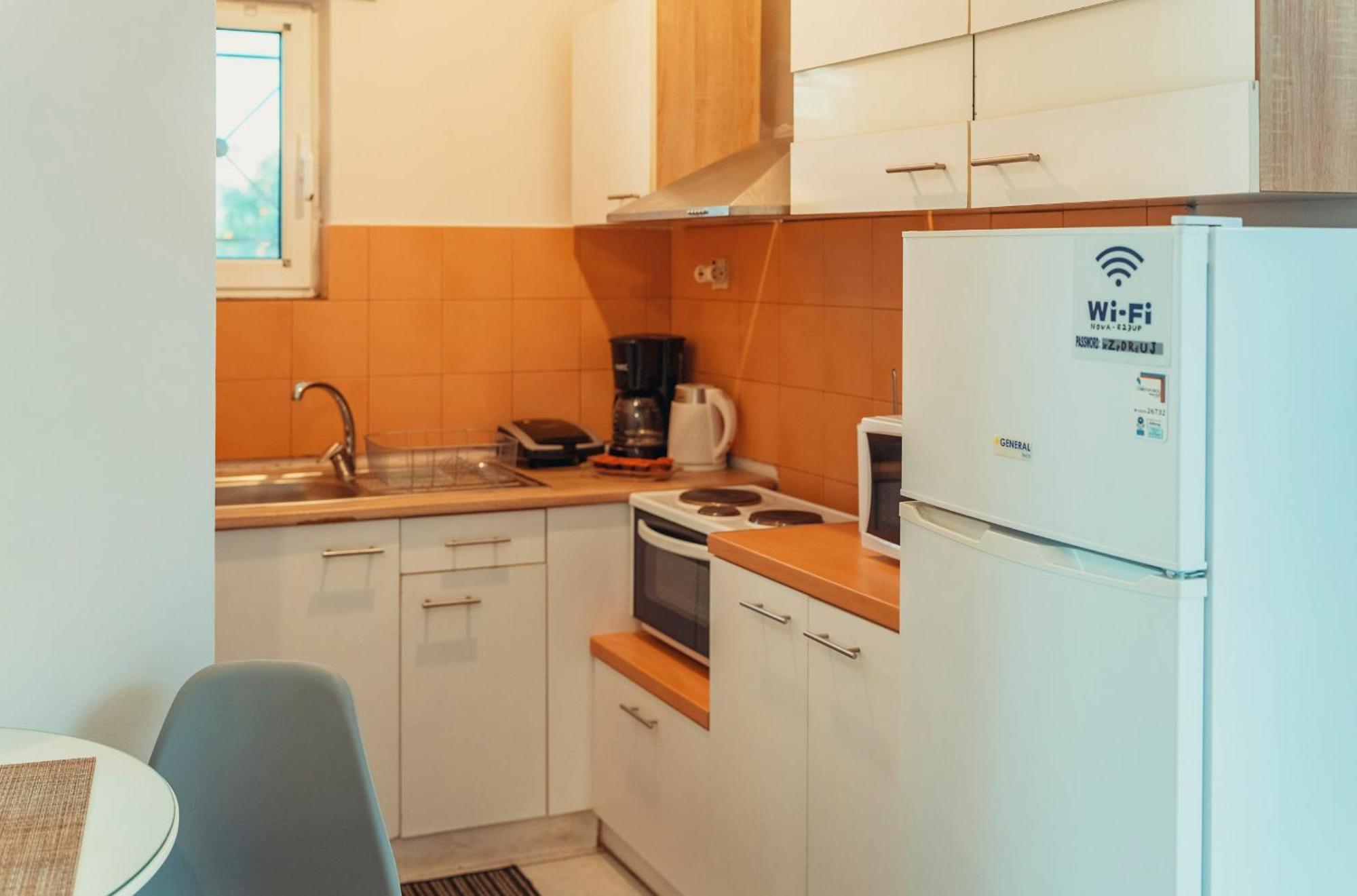 Crystal Cherry Apartment Preveza Exterior photo